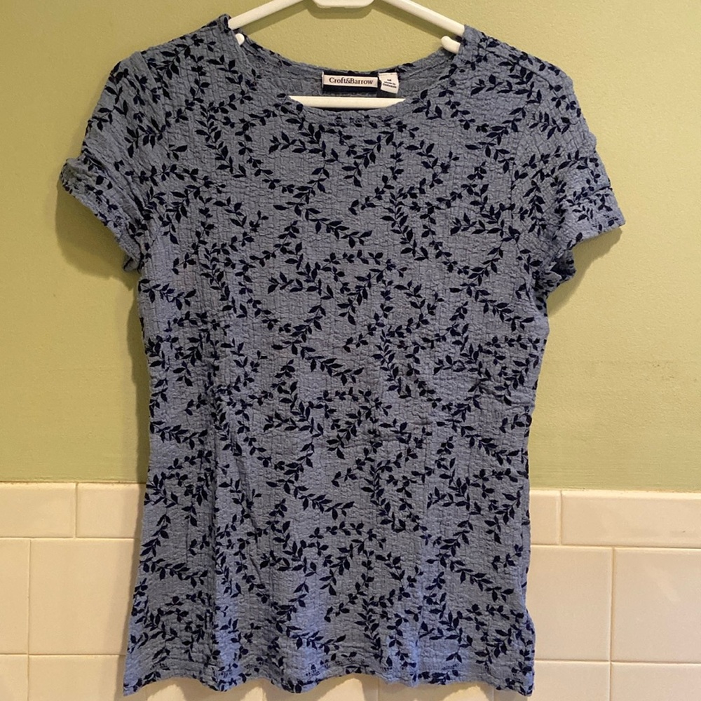 🌸Croft & Barrow Sleeve Casual Top, Size Medium
